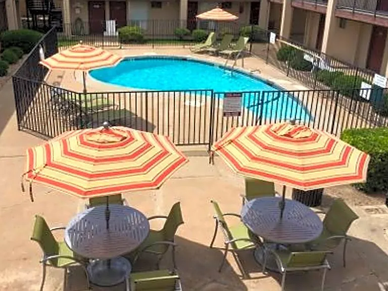 Casa Del Sol Apartments — Photo 29