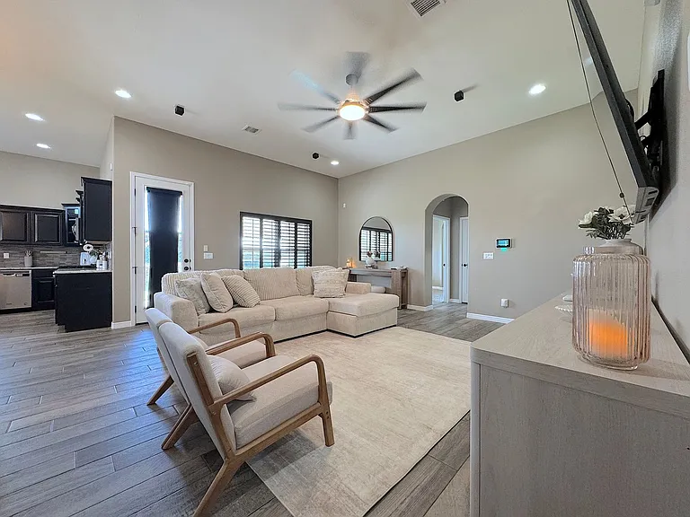 809 Angram Pl — Photo 7