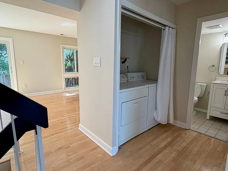 9506 Miranda Ct — Photo 6