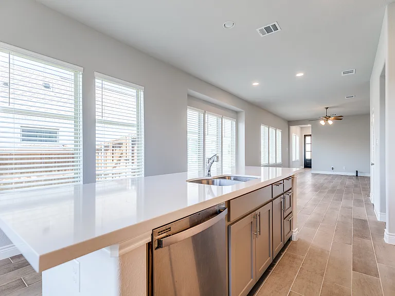 9504 Longhorn Ln — Photo 13
