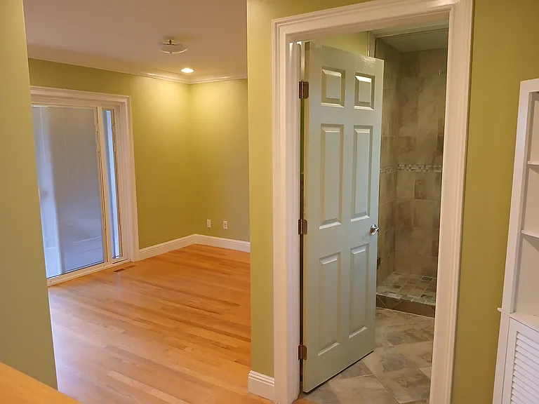 421 Columbus St — Photo 25