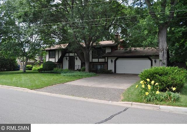 2nd image of 8017 Mississippi Ln
