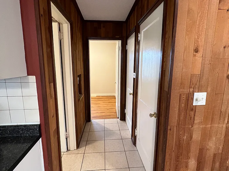 221 Henderson St — Photo 12