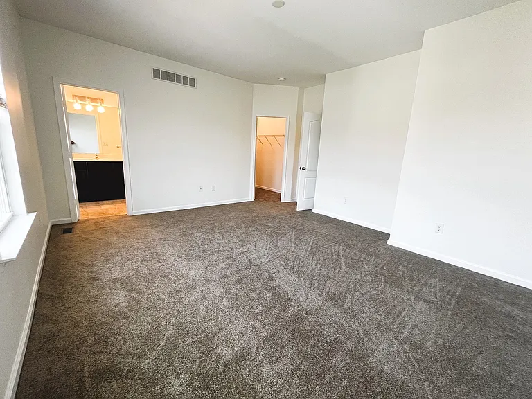 1825 N Pollock Way — Photo 14