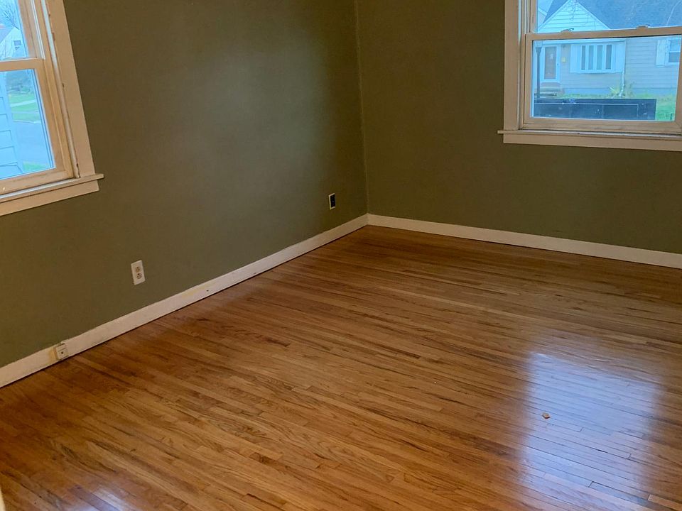 1st image of 45 Henderson Ave