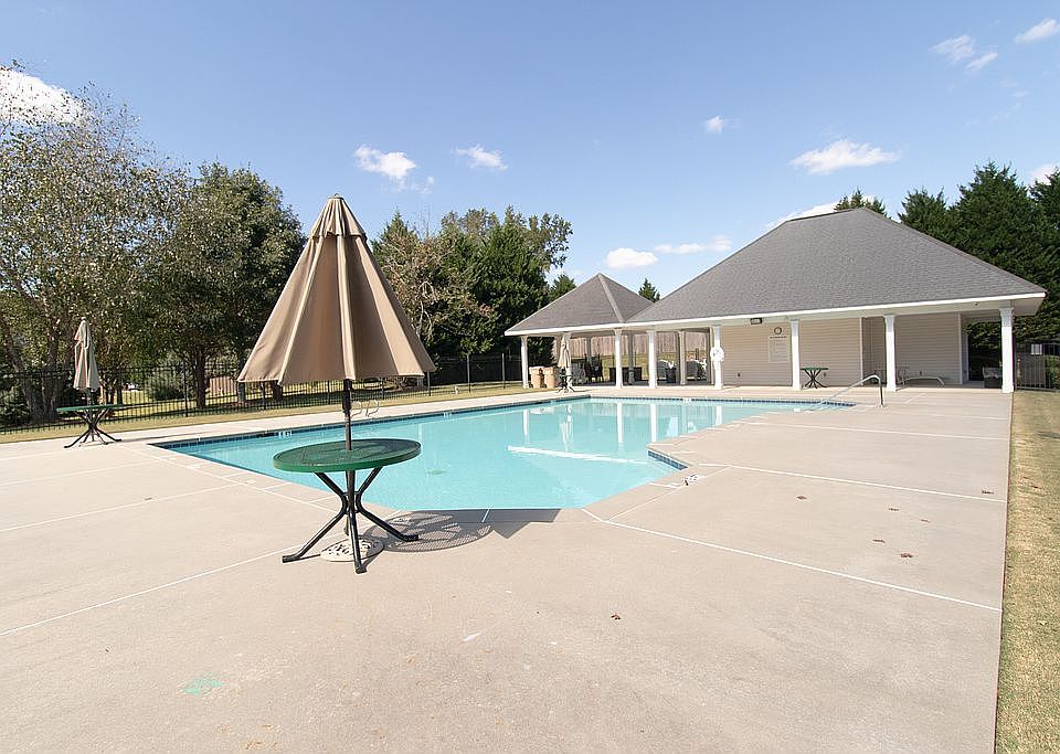 Neighborhood pool