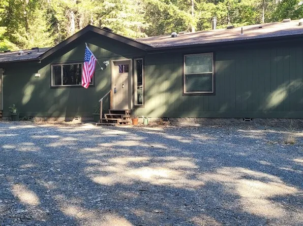 3424 Amber Ln, Grants Pass, OR 97527