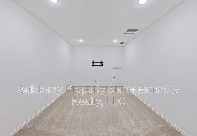 149 Cherryvale Ln — Photo 11