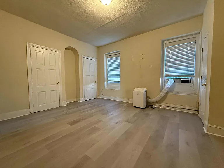 1713 W Oxford St #3F — Photo 3