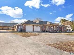 367 Arbor Acres Rd, Albertville, AL 35951