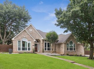 8559 Twisted Oaks Ct, North Richland Hills, TX 76182