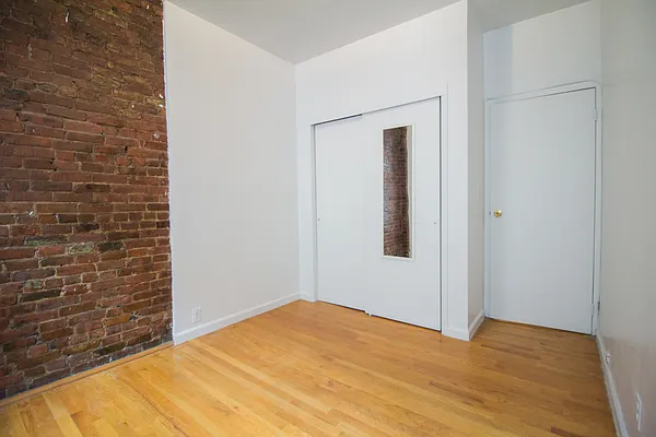 Rented by City Connections Realty | media 16