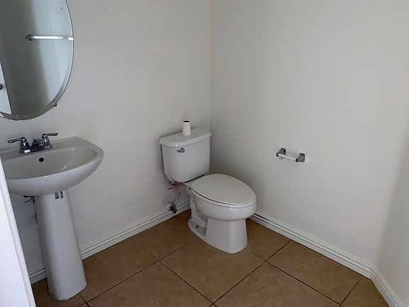 5th image of 43589 W Cowpath Rd
