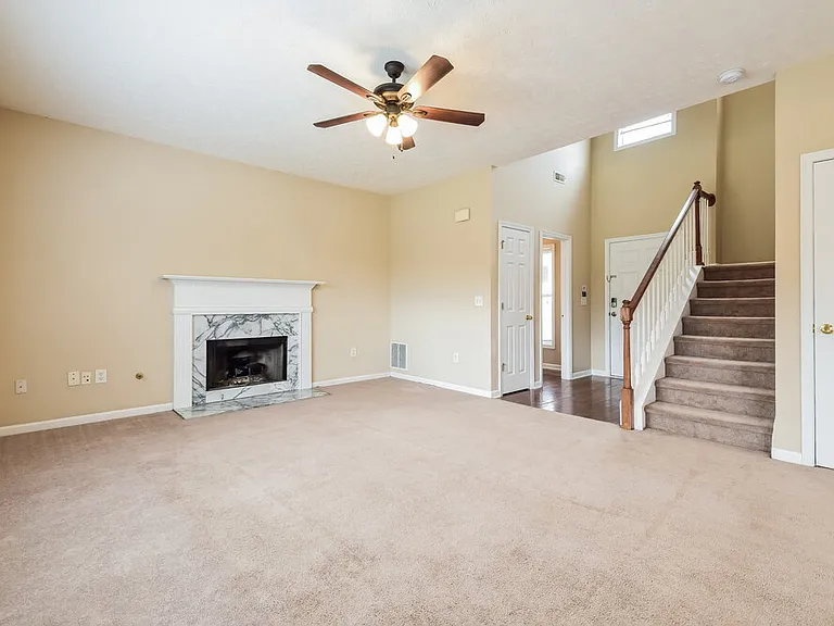 426 Baldwin Ct — Photo 4
