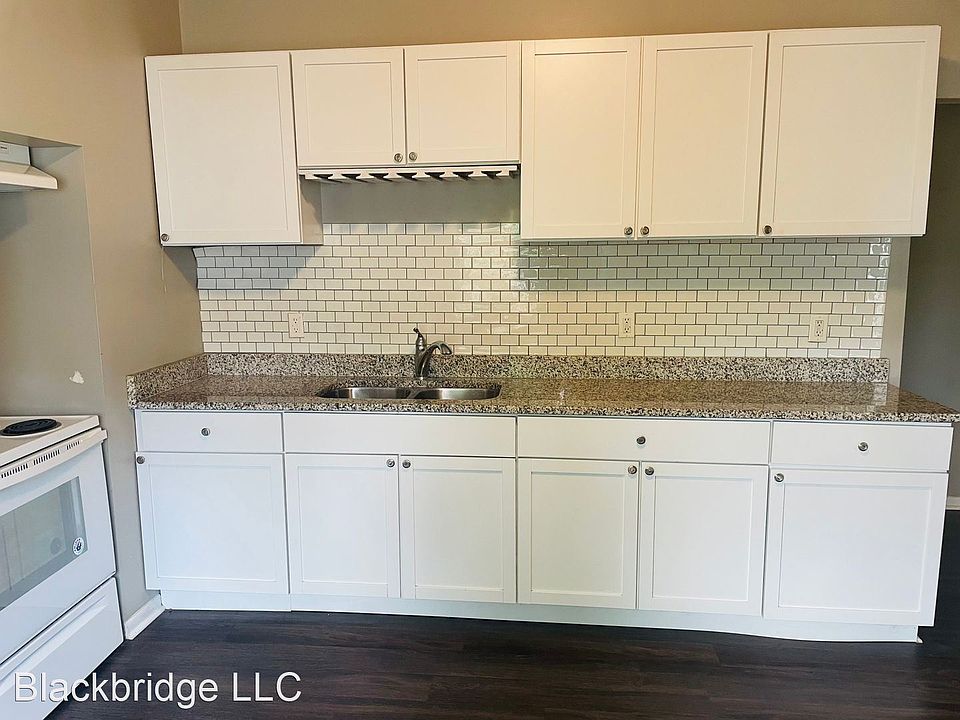 1st image of 868 Margaret St APT 1
