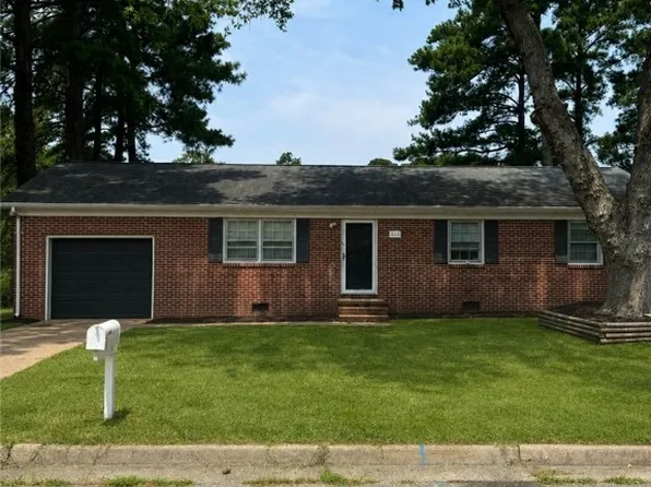 111 Stag Ter, Newport News, VA 23602