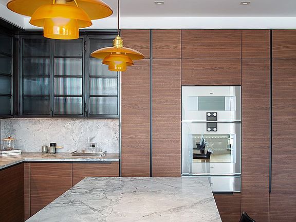 3rd image of 90 Morton St Unit Penthouse 10b