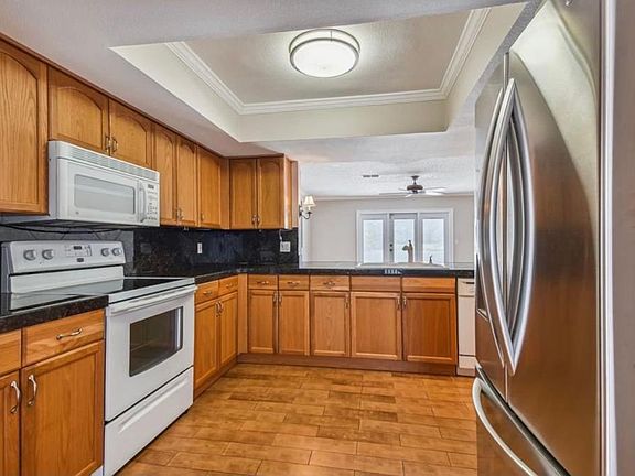 3rd image of 14028 Trouville Dr