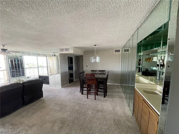 750 S Royal Crest Cir Unit 351, Las Vegas, NV 89169