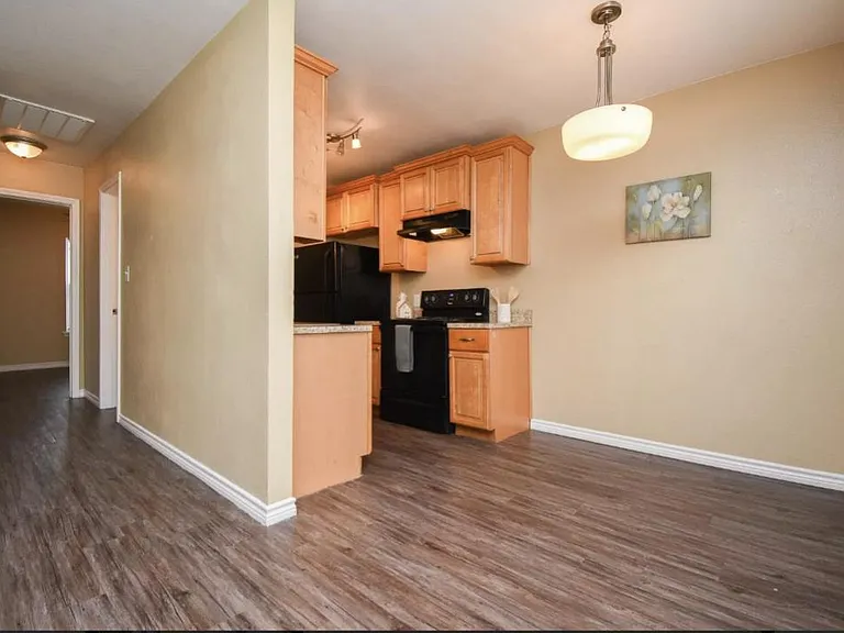 508 E Convent St #A — Photo 17