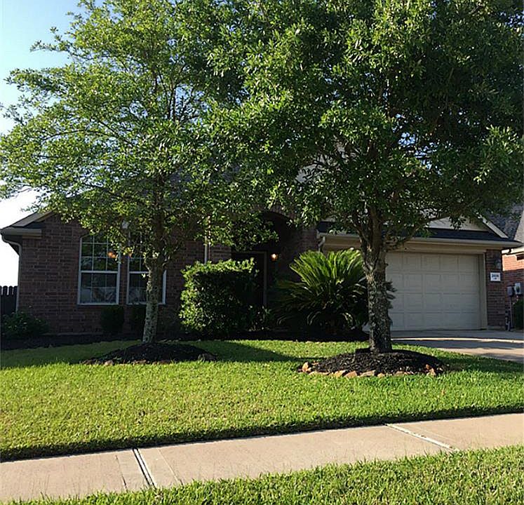 1st image of 28118 Chalet Park Dr