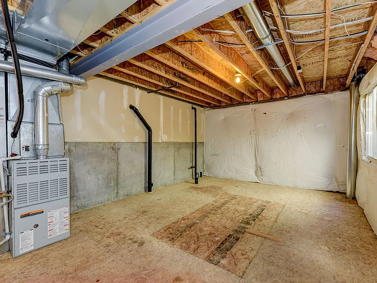 4801 Spyglass Dr — Photo 35