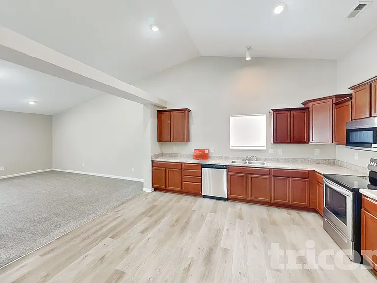 1263 Brookdale Ct — Photo 4