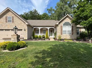 1052 Arrowhead Dr, Vermilion, OH 44089