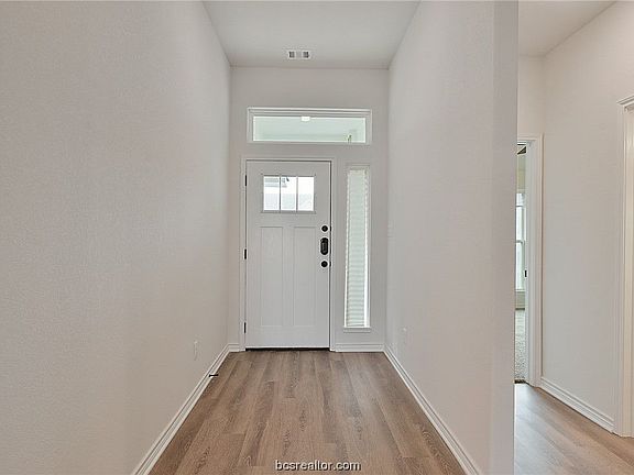 4th image of 3109 Brady Ct