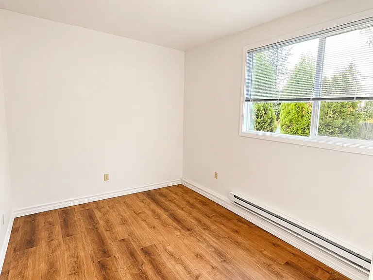11710 NE 155th St #1 — Photo 9