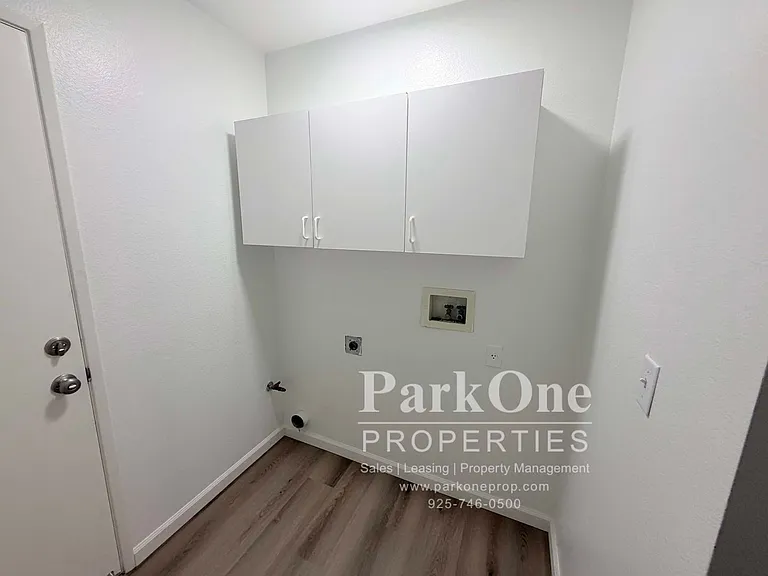 2848 Saint Joseph Dr — Photo 16