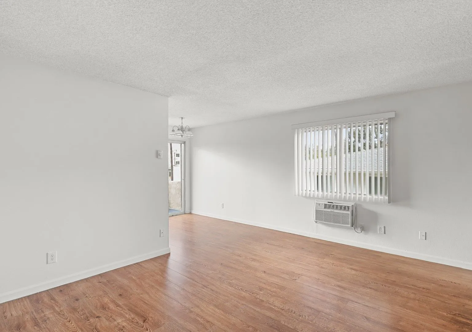 1530 Corinth Ave. — Photo 4