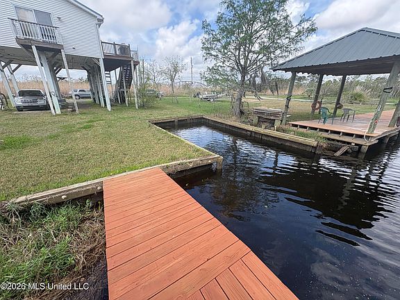 2nd image of 4180 Bayou Dr
