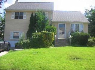16 Leland Rd, Edison, NJ 08817