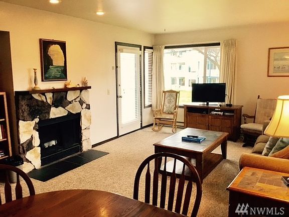 2nd image of 210 26th St NW Unit 223/4