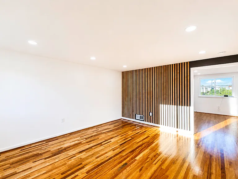 5729 Denwood Ave — Photo 4
