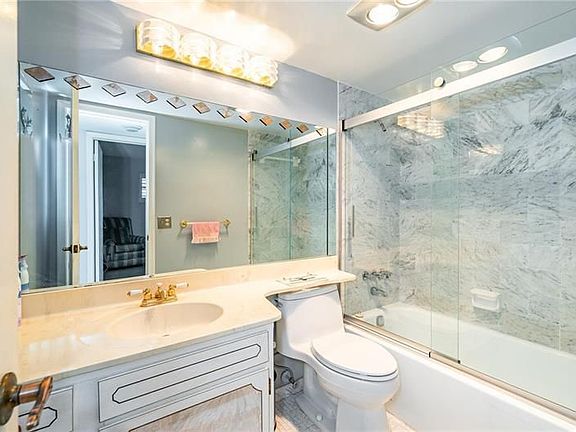 4th image of 9500 N Hollybrook Lake Dr APT 109
