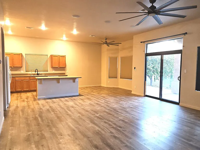3422 W 16th Ln — Photo 5