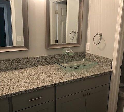 Bathroom with tub shower