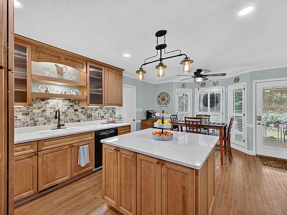 5th image of 31 Wild Cherry Cir