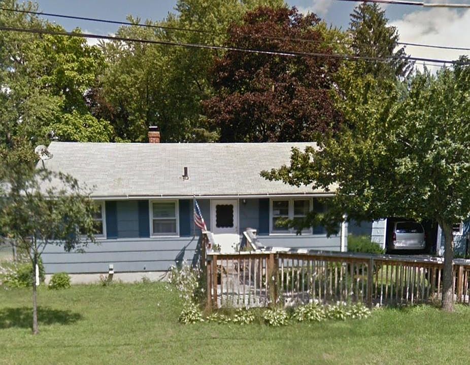 2nd image of 137 Bacon Rd