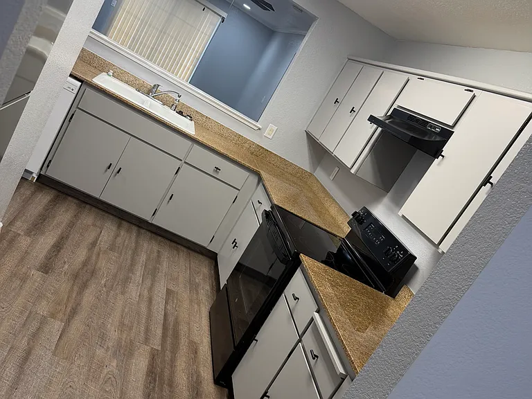 2400 Eilers Ln #1401 — Photo 4