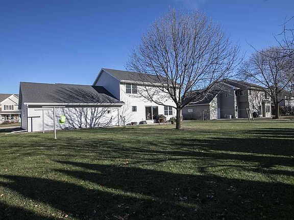 4th image of W5851 Sweet Clover Dr