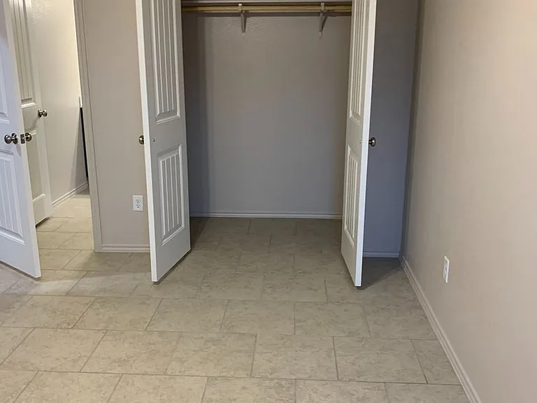 2432 FM 1113 — Photo 25