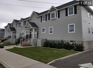 99 Nassau Ln, Island Park, NY 11558