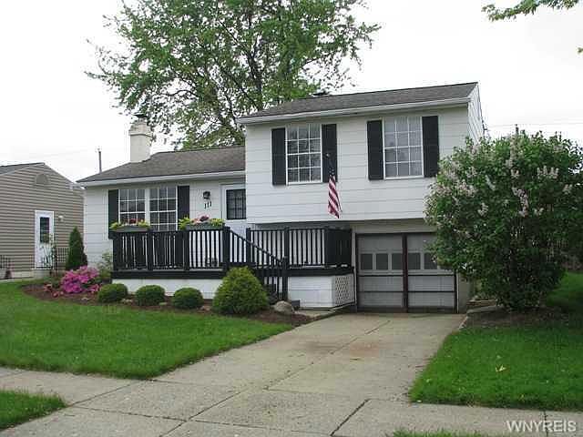 1st image of 111 Le Havre Dr