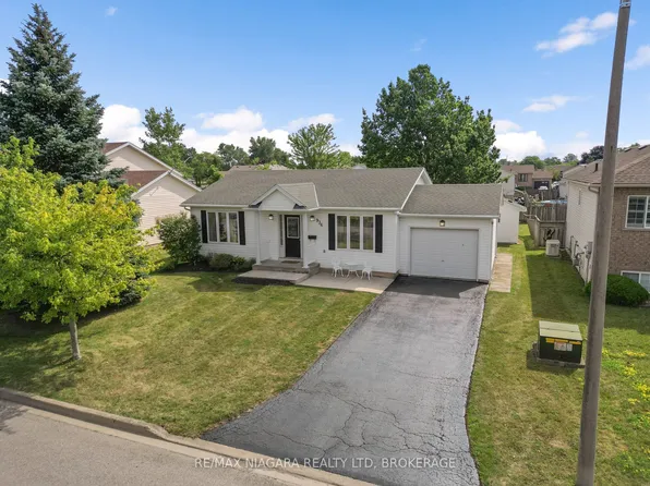 936 Colette Rd, Fort Erie, ON L2A 6G7