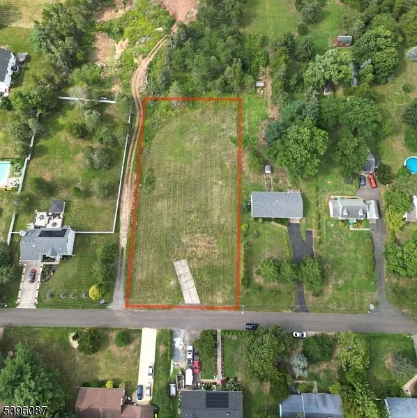 56 Gates Rd photo 1