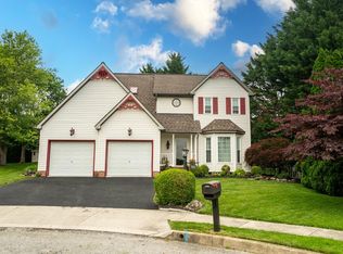 705 Hemlock Ct, Hanover, PA 17331