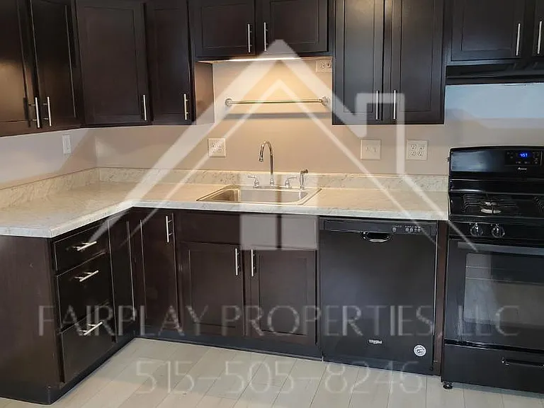 1820 Arlington Ave #2 — Photo 3